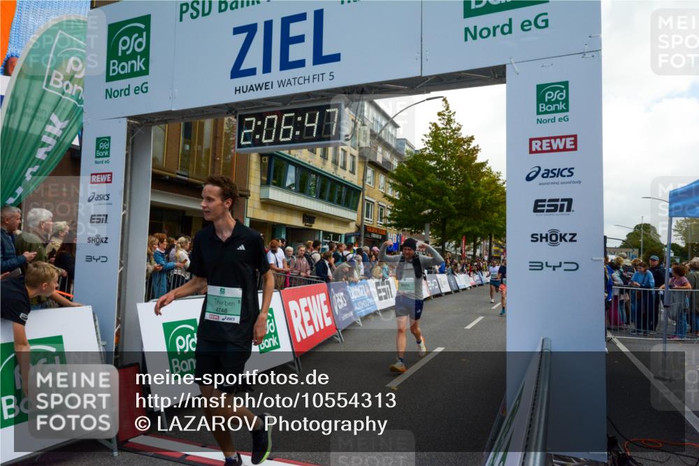 20.09.2026 - PSD Bank Halbmarathon LAZAROV Photography http://msf.ph/oto/10554313 20.09.2026 12:06:46 Ziel 1177, 1390, 1695, 2715, 2874, 3450, 4004, 4266, 4379, 4691, 4695, 4748, 4775 meine-sportfotos.de