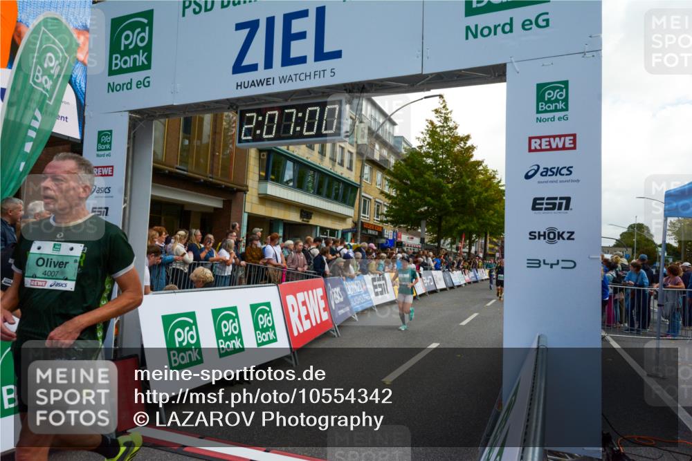 20.09.2026 - PSD Bank Halbmarathon LAZAROV Photography http://msf.ph/oto/10554342 20.09.2026 12:06:59 Ziel 1177, 1264, 1381, 2219, 3033, 3373, 4007, 4691 meine-sportfotos.de