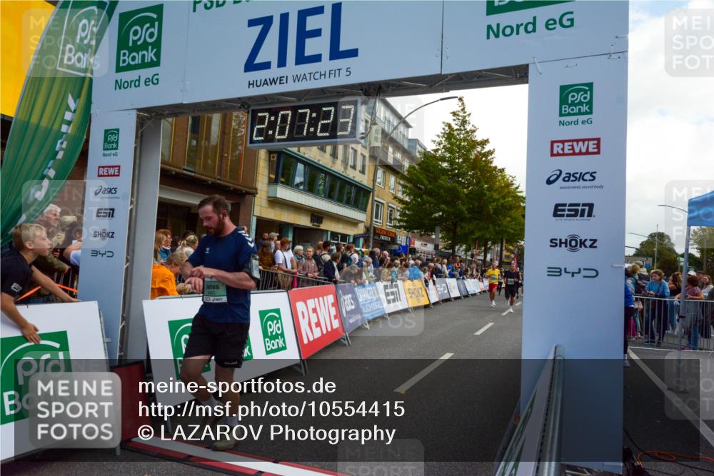 20.09.2026 - PSD Bank Halbmarathon LAZAROV Photography http://msf.ph/oto/10554415 20.09.2026 12:07:23 Ziel 1089, 1376, 1415, 1875, 2190, 2559, 2796, 3352, 3493, 3667, 4124 meine-sportfotos.de