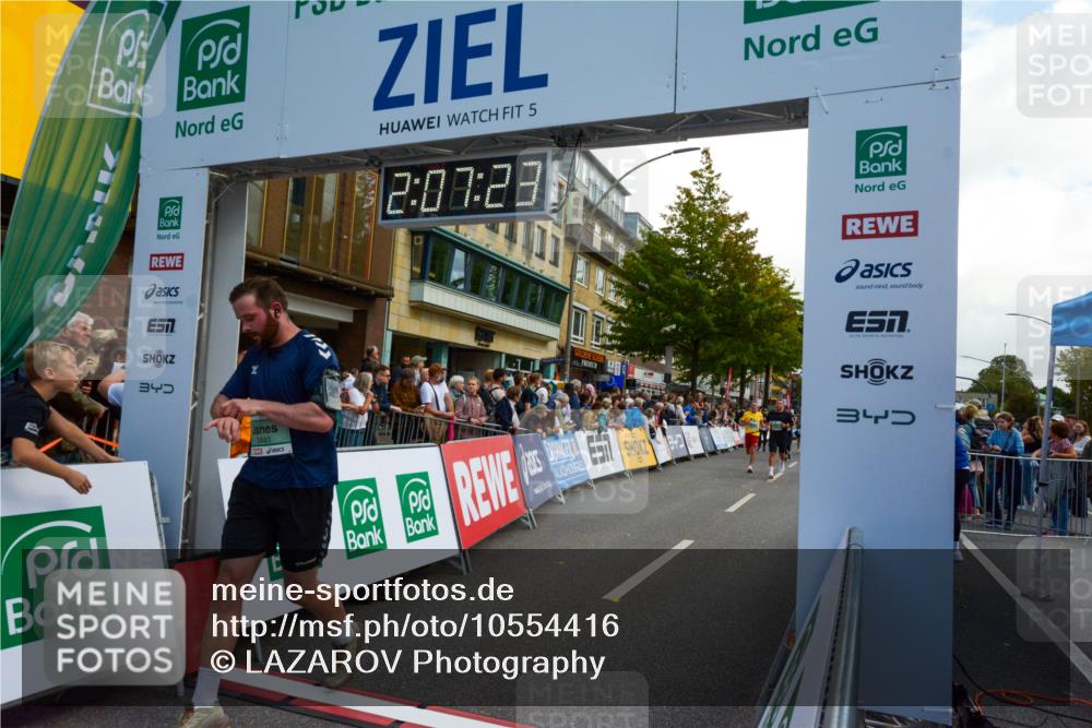 20.09.2026 - PSD Bank Halbmarathon LAZAROV Photography http://msf.ph/oto/10554416 20.09.2026 12:07:23 Ziel 1089, 1376, 1415, 1875, 2190, 2559, 2796, 3352, 3493, 3667, 4124 meine-sportfotos.de