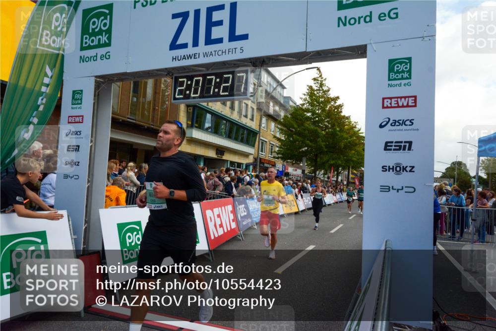 20.09.2026 - PSD Bank Halbmarathon LAZAROV Photography http://msf.ph/oto/10554423 20.09.2026 12:07:27 Ziel 1089, 1376, 1415, 1875, 2190, 2559, 2796, 3352, 3493, 3667, 4424 meine-sportfotos.de