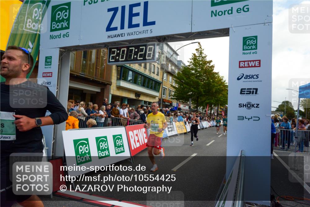 20.09.2026 - PSD Bank Halbmarathon LAZAROV Photography http://msf.ph/oto/10554425 20.09.2026 12:07:27 Ziel 1089, 1376, 1415, 1875, 2190, 2559, 2796, 3352, 3493, 3667, 4424 meine-sportfotos.de