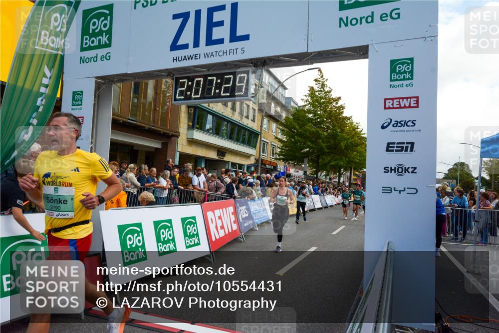 20.09.2026 - PSD Bank Halbmarathon LAZAROV Photography http://msf.ph/oto/10554431 20.09.2026 12:07:28 Ziel 1089, 1376, 1875, 2190, 2559, 2796, 3352, 3493, 3667, 4424 meine-sportfotos.de