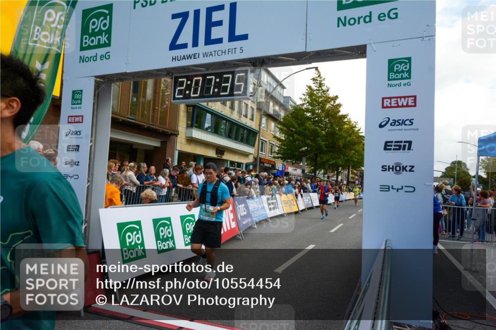 20.09.2026 - PSD Bank Halbmarathon LAZAROV Photography http://msf.ph/oto/10554454 20.09.2026 12:07:34 Ziel 1376, 1522, 1622, 1875, 1968, 2190, 2559, 2652, 2796, 3352, 3667, 4424 meine-sportfotos.de