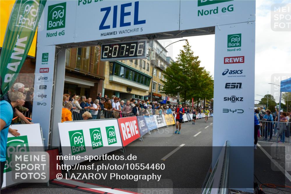 20.09.2026 - PSD Bank Halbmarathon LAZAROV Photography http://msf.ph/oto/10554460 20.09.2026 12:07:35 Ziel 1376, 1522, 1622, 1875, 1968, 2559, 2652, 2796, 3352, 3667, 4424 meine-sportfotos.de