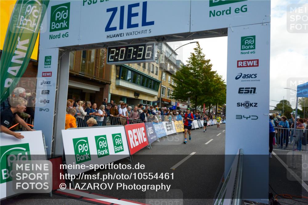 20.09.2026 - PSD Bank Halbmarathon LAZAROV Photography http://msf.ph/oto/10554461 20.09.2026 12:07:35 Ziel 1376, 1522, 1622, 1875, 1968, 2559, 2652, 2796, 3352, 3667, 4424 meine-sportfotos.de