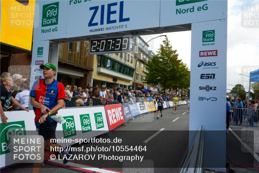 20.09.2026 - PSD Bank Halbmarathon LAZAROV Photography http://msf.ph/oto/10554464 20.09.2026 12:07:38 Ziel 1376, 1522, 1622, 1875, 1968, 2652, 2796, 3352, 3378, 3667, 4424 meine-sportfotos.de