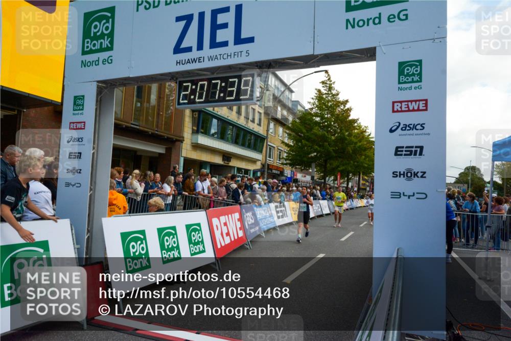20.09.2026 - PSD Bank Halbmarathon LAZAROV Photography http://msf.ph/oto/10554468 20.09.2026 12:07:39 Ziel 1522, 1622, 1968, 2652, 2796, 3352, 3378, 3667, 4424 meine-sportfotos.de