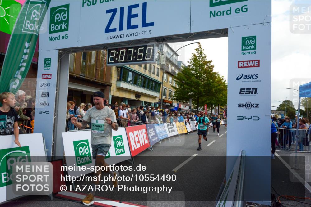 20.09.2026 - PSD Bank Halbmarathon LAZAROV Photography http://msf.ph/oto/10554490 20.09.2026 12:07:49 Ziel 1238, 1600, 1622, 1705, 1968, 2173, 2652, 3219, 3378, 3486, 3487, 4776 meine-sportfotos.de