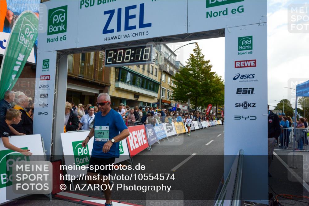 20.09.2026 - PSD Bank Halbmarathon LAZAROV Photography http://msf.ph/oto/10554574 20.09.2026 12:08:17 Ziel 1886, 2298, 2340, 2875, 2905, 2970, 3753 meine-sportfotos.de