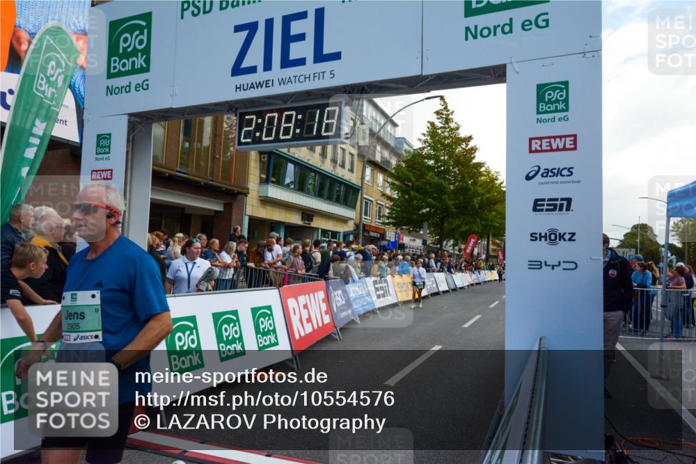 20.09.2026 - PSD Bank Halbmarathon LAZAROV Photography http://msf.ph/oto/10554576 20.09.2026 12:08:17 Ziel 1886, 2298, 2340, 2875, 2905, 2970, 3753 meine-sportfotos.de