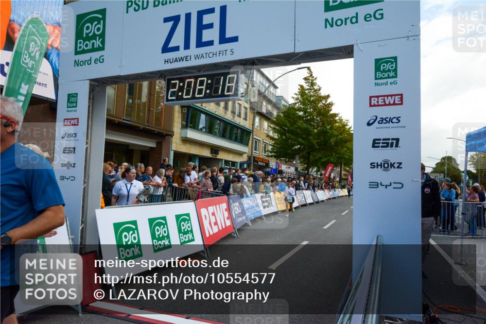 20.09.2026 - PSD Bank Halbmarathon LAZAROV Photography http://msf.ph/oto/10554577 20.09.2026 12:08:18 Ziel 1886, 2298, 2340, 2875, 2905, 2970, 3753 meine-sportfotos.de