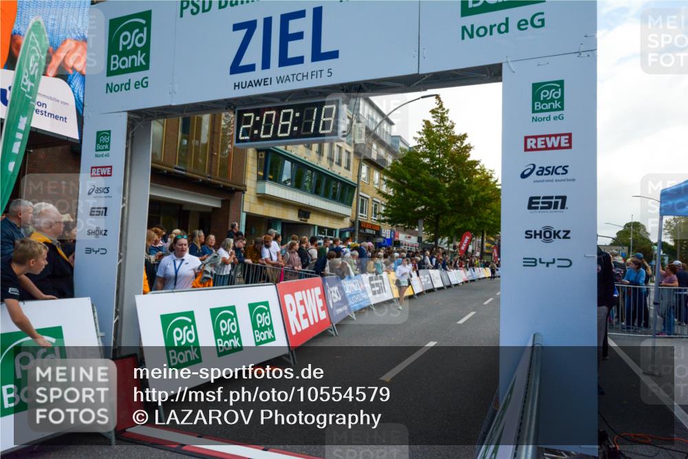 20.09.2026 - PSD Bank Halbmarathon LAZAROV Photography http://msf.ph/oto/10554579 20.09.2026 12:08:18 Ziel 1886, 2298, 2340, 2875, 2905, 2970, 3753 meine-sportfotos.de