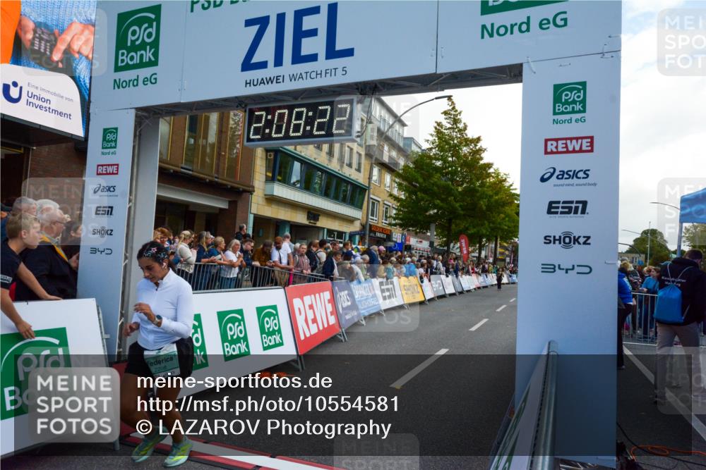 20.09.2026 - PSD Bank Halbmarathon LAZAROV Photography http://msf.ph/oto/10554581 20.09.2026 12:08:22 Ziel 2298, 2340, 2905 meine-sportfotos.de