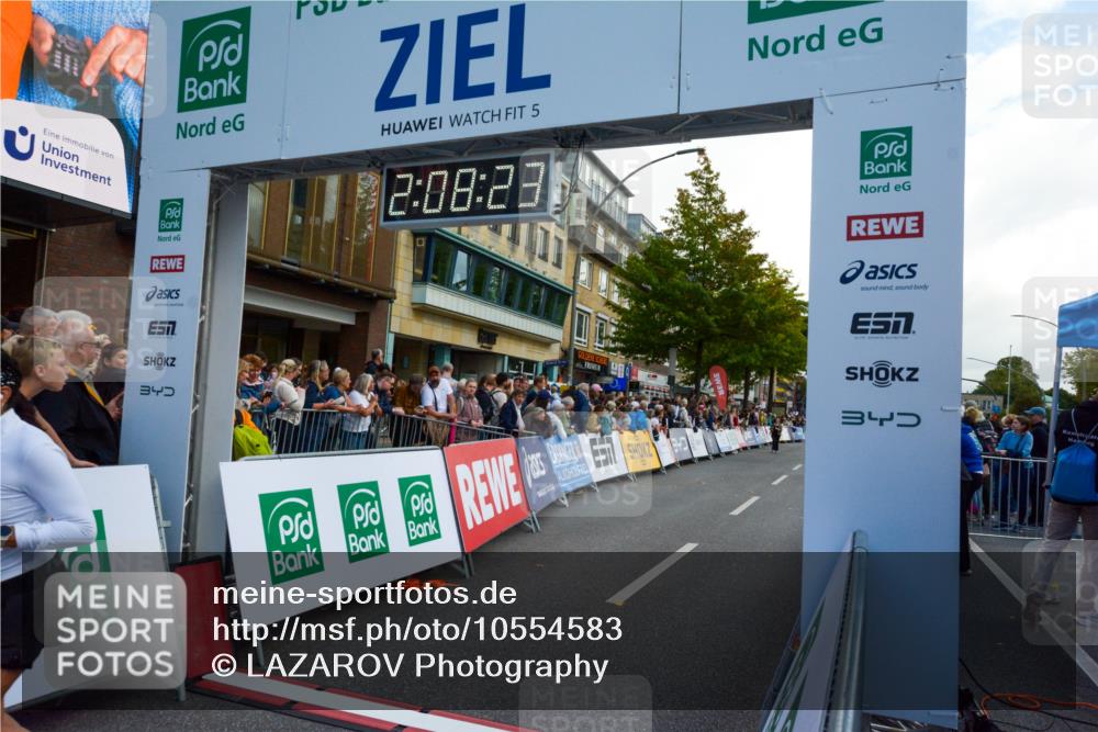 20.09.2026 - PSD Bank Halbmarathon LAZAROV Photography http://msf.ph/oto/10554583 20.09.2026 12:08:22 Ziel 2298, 2340, 2905 meine-sportfotos.de
