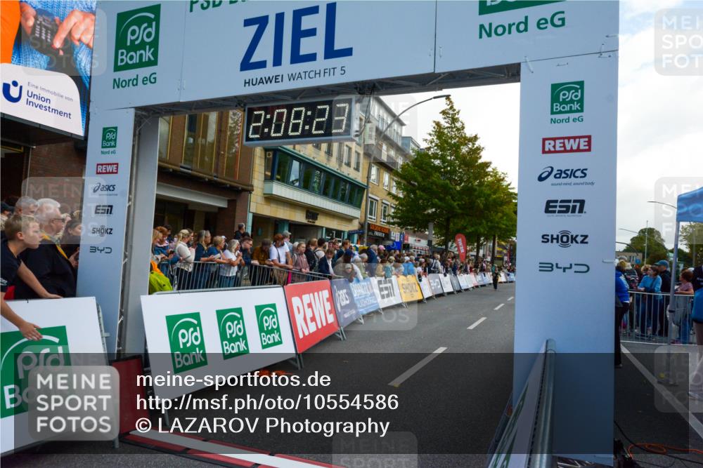 20.09.2026 - PSD Bank Halbmarathon LAZAROV Photography http://msf.ph/oto/10554586 20.09.2026 12:08:23 Ziel 2298, 2905 meine-sportfotos.de