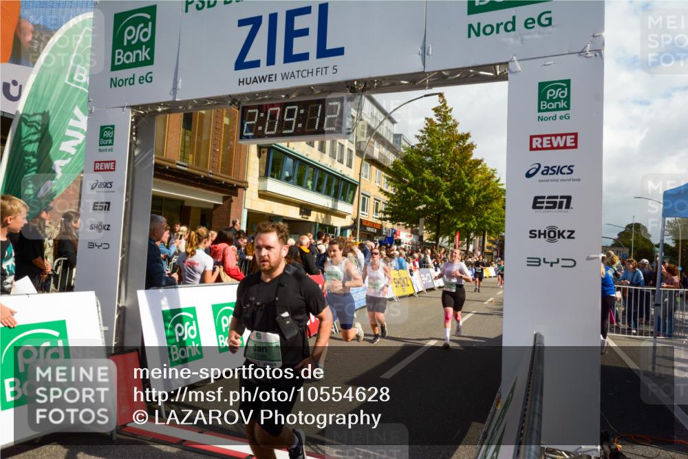 20.09.2026 - PSD Bank Halbmarathon LAZAROV Photography http://msf.ph/oto/10554628 20.09.2026 12:09:11 Ziel 1065, 1066, 1290, 1534, 1945, 2188, 2405, 3250, 3432, 4240, 4559 meine-sportfotos.de