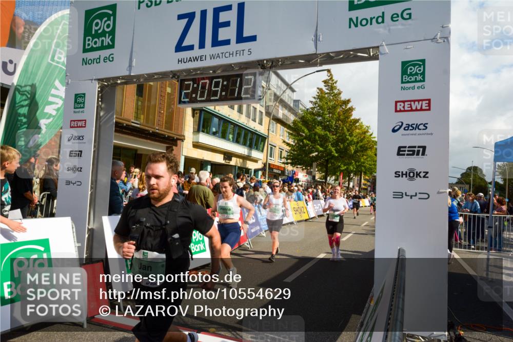 20.09.2026 - PSD Bank Halbmarathon LAZAROV Photography http://msf.ph/oto/10554629 20.09.2026 12:09:11 Ziel 1065, 1066, 1290, 1534, 1945, 2188, 2405, 3250, 3432, 4240, 4559 meine-sportfotos.de