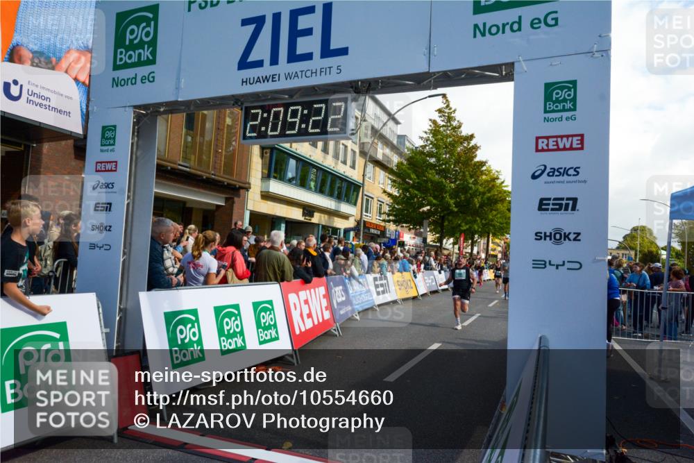 20.09.2026 - PSD Bank Halbmarathon LAZAROV Photography http://msf.ph/oto/10554660 20.09.2026 12:09:21 Ziel 1065, 1066, 1176, 1945, 2405, 3432, 3658, 3813, 4064, 4233, 4234, 4240, 4559, 4563 meine-sportfotos.de