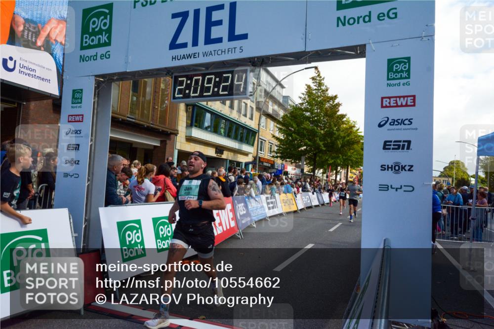 20.09.2026 - PSD Bank Halbmarathon LAZAROV Photography http://msf.ph/oto/10554662 20.09.2026 12:09:23 Ziel 1031, 1065, 1066, 1176, 2405, 3339, 3658, 3813, 4064, 4233, 4234, 4240, 4559, 4563 meine-sportfotos.de