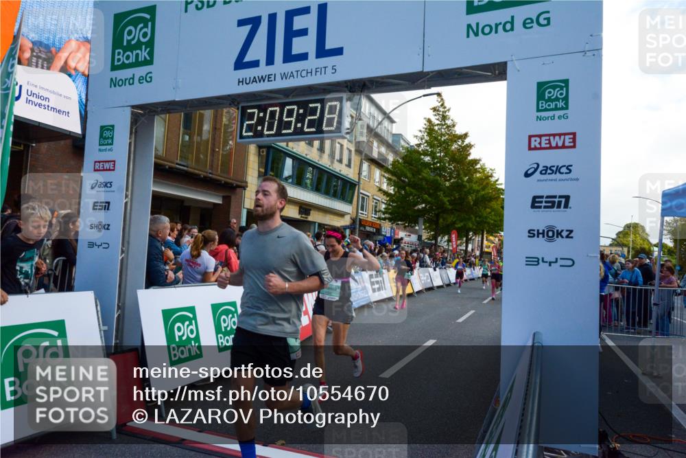 20.09.2026 - PSD Bank Halbmarathon LAZAROV Photography http://msf.ph/oto/10554670 20.09.2026 12:09:27 Ziel 1031, 1167, 1176, 2526, 3137, 3339, 3658, 3813, 3816, 4030, 4064, 4233, 4234, 4559, 4563 meine-sportfotos.de