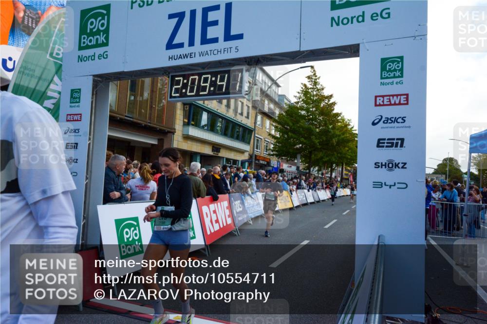20.09.2026 - PSD Bank Halbmarathon LAZAROV Photography http://msf.ph/oto/10554711 20.09.2026 12:09:40 Ziel 1031, 1167, 1772, 1923, 2004, 2025, 2198, 2526, 3137, 3339, 3816, 4030, 4185, 4196 meine-sportfotos.de