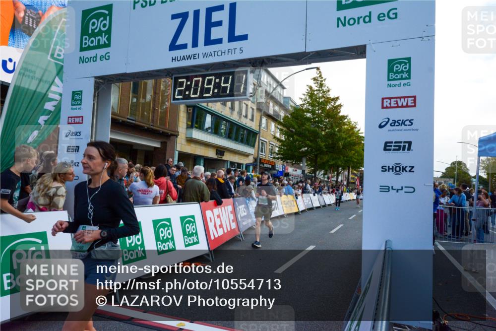20.09.2026 - PSD Bank Halbmarathon LAZAROV Photography http://msf.ph/oto/10554713 20.09.2026 12:09:40 Ziel 1031, 1167, 1772, 1923, 2004, 2025, 2198, 2526, 3137, 3339, 3816, 4030, 4185, 4196 meine-sportfotos.de