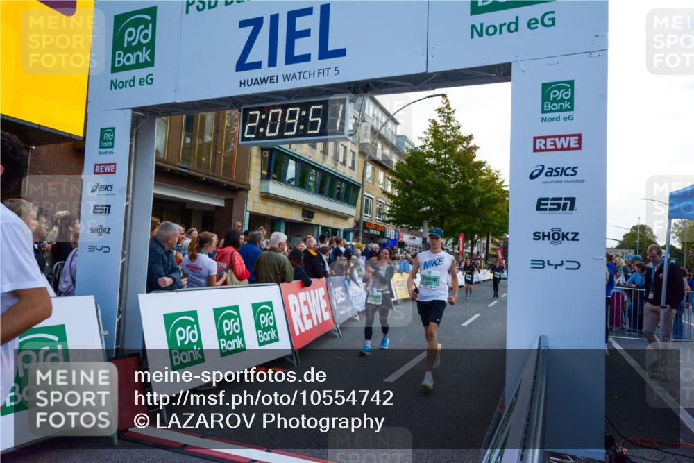 20.09.2026 - PSD Bank Halbmarathon LAZAROV Photography http://msf.ph/oto/10554742 20.09.2026 12:09:50 Ziel 1772, 1923, 2004, 2018, 2434, 2599, 4185, 4196, 4703, 4715 meine-sportfotos.de