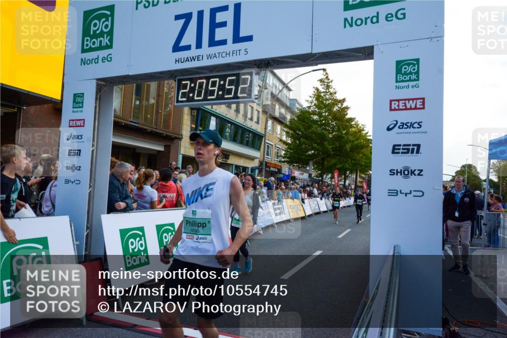 20.09.2026 - PSD Bank Halbmarathon LAZAROV Photography http://msf.ph/oto/10554745 20.09.2026 12:09:51 Ziel 1772, 1923, 2004, 2018, 2434, 2599, 4185, 4196, 4703, 4715 meine-sportfotos.de