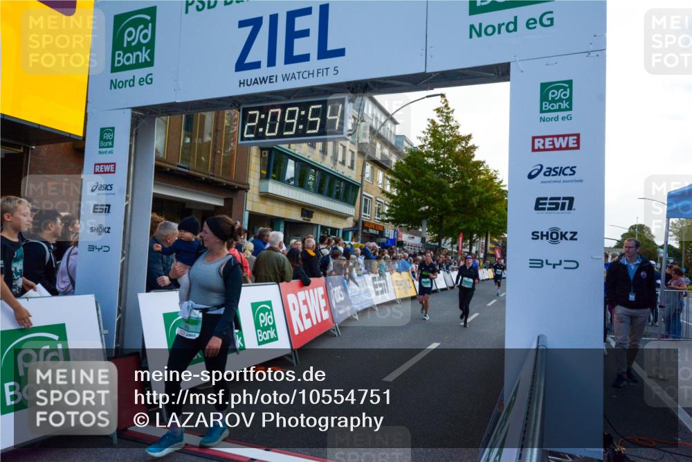 20.09.2026 - PSD Bank Halbmarathon LAZAROV Photography http://msf.ph/oto/10554751 20.09.2026 12:09:53 Ziel 1772, 1923, 2004, 2018, 2434, 2497, 2599, 4185, 4196, 4703, 4715 meine-sportfotos.de