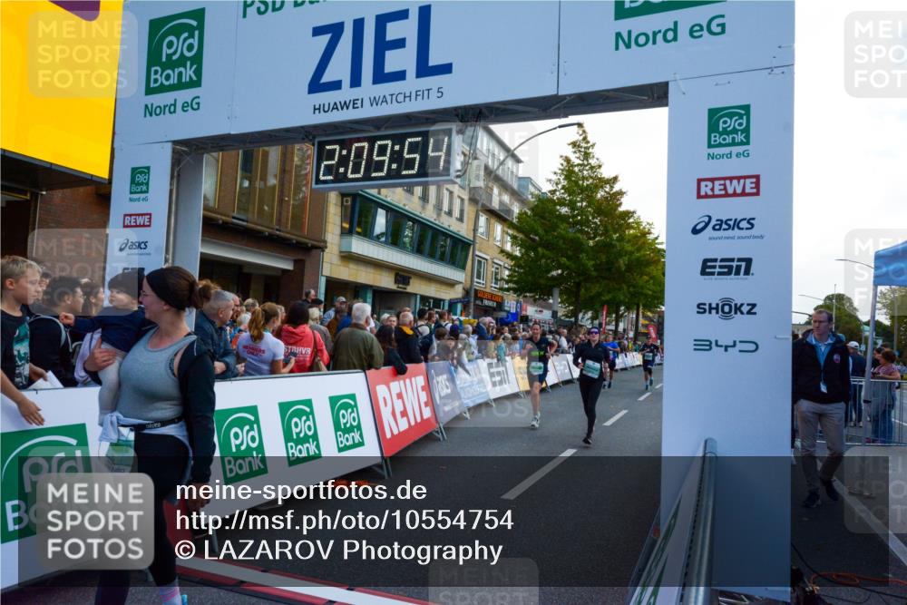 20.09.2026 - PSD Bank Halbmarathon LAZAROV Photography http://msf.ph/oto/10554754 20.09.2026 12:09:53 Ziel 1772, 1923, 2004, 2018, 2434, 2497, 2599, 4185, 4196, 4703, 4715 meine-sportfotos.de
