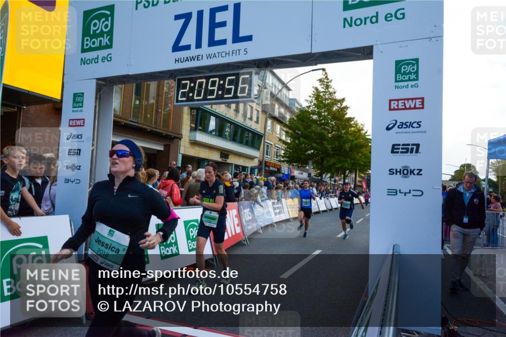 20.09.2026 - PSD Bank Halbmarathon LAZAROV Photography http://msf.ph/oto/10554758 20.09.2026 12:09:55 Ziel 1180, 1772, 2018, 2434, 2497, 2599, 2667, 4185, 4196, 4397, 4703, 4715 meine-sportfotos.de