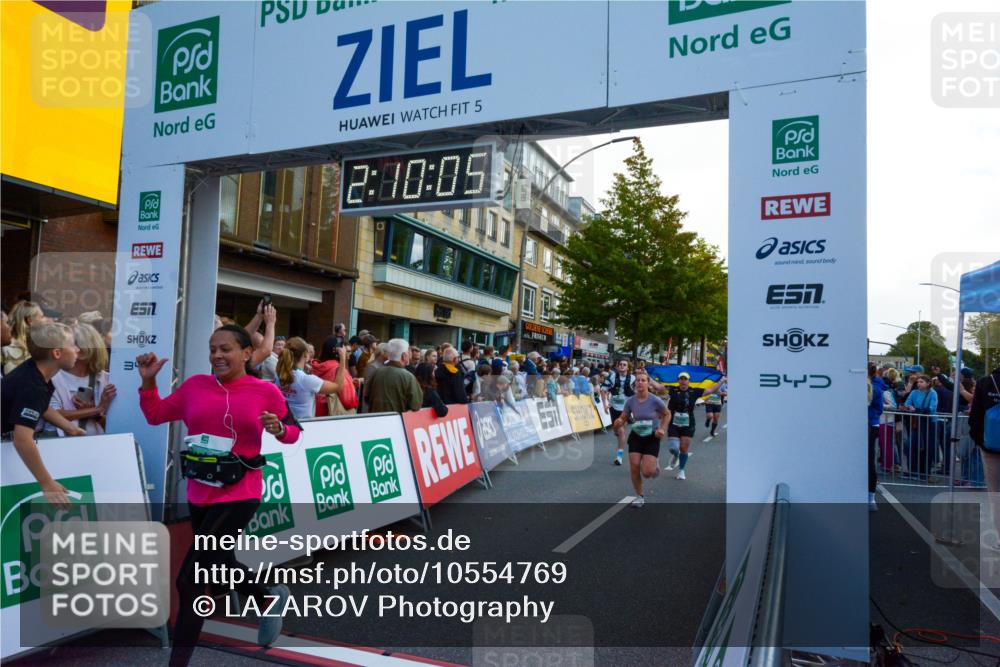 20.09.2026 - PSD Bank Halbmarathon LAZAROV Photography http://msf.ph/oto/10554769 20.09.2026 12:10:04 Ziel 1179, 1180, 1942, 2278, 2497, 2667, 2963, 3338, 4301, 4397, 4490 meine-sportfotos.de