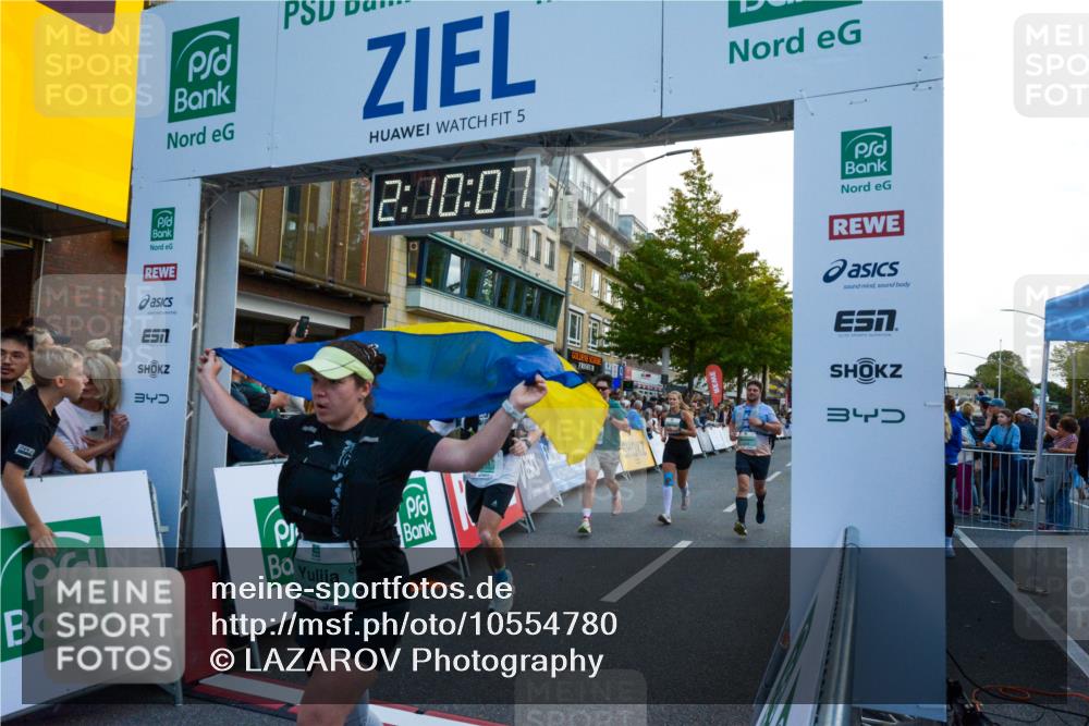 20.09.2026 - PSD Bank Halbmarathon LAZAROV Photography http://msf.ph/oto/10554780 20.09.2026 12:10:06 Ziel 1075, 1076, 1179, 1180, 1942, 2278, 2497, 2667, 2826, 2963, 3338, 4301, 4397, 4490 meine-sportfotos.de