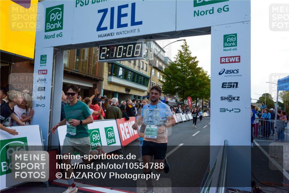 20.09.2026 - PSD Bank Halbmarathon LAZAROV Photography http://msf.ph/oto/10554788 20.09.2026 12:10:08 Ziel 1075, 1076, 1179, 1180, 1942, 2278, 2497, 2667, 2826, 2963, 3338, 3897, 4301, 4397, 4490 meine-sportfotos.de