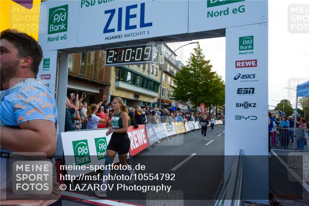20.09.2026 - PSD Bank Halbmarathon LAZAROV Photography http://msf.ph/oto/10554792 20.09.2026 12:10:09 Ziel 1075, 1076, 1179, 1180, 1942, 2163, 2278, 2497, 2667, 2826, 2963, 3338, 3742, 3897, 4301, 4397, 4490 meine-sportfotos.de