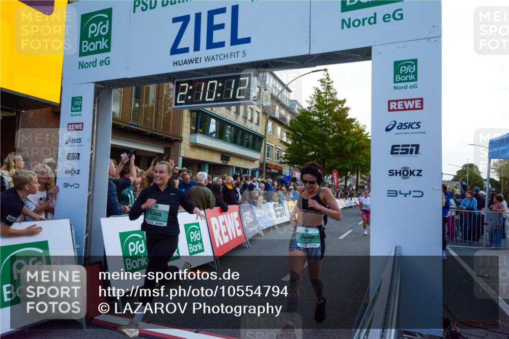 20.09.2026 - PSD Bank Halbmarathon LAZAROV Photography http://msf.ph/oto/10554794 20.09.2026 12:10:11 Ziel 1075, 1076, 1179, 1180, 1878, 1942, 2163, 2278, 2667, 2826, 2963, 3338, 3391, 3742, 3897, 4301, 4397, 4490 meine-sportfotos.de