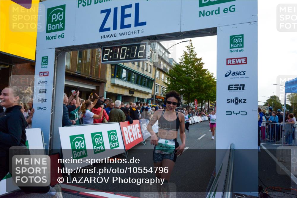 20.09.2026 - PSD Bank Halbmarathon LAZAROV Photography http://msf.ph/oto/10554796 20.09.2026 12:10:11 Ziel 1075, 1076, 1179, 1180, 1878, 1942, 2163, 2278, 2667, 2826, 2963, 3338, 3391, 3742, 3897, 4301, 4397, 4490 meine-sportfotos.de
