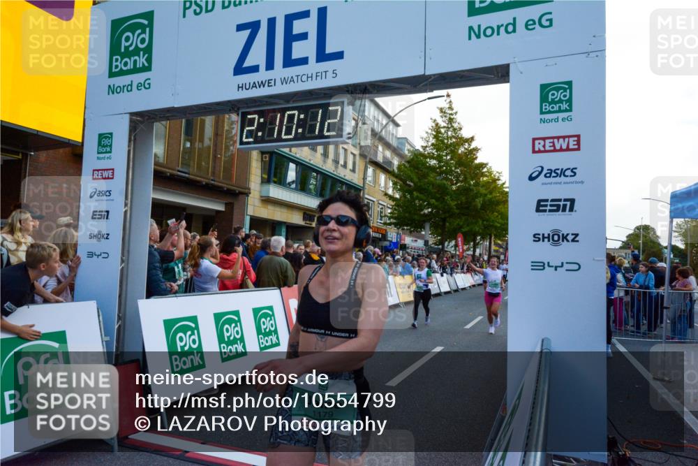 20.09.2026 - PSD Bank Halbmarathon LAZAROV Photography http://msf.ph/oto/10554799 20.09.2026 12:10:12 Ziel 1075, 1076, 1179, 1180, 1878, 1942, 2163, 2278, 2667, 2826, 2963, 3338, 3391, 3742, 3897, 4301, 4397, 4490 meine-sportfotos.de