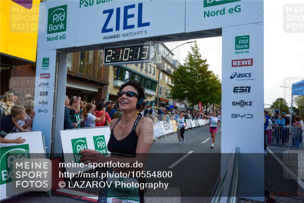20.09.2026 - PSD Bank Halbmarathon LAZAROV Photography http://msf.ph/oto/10554800 20.09.2026 12:10:12 Ziel 1075, 1076, 1179, 1180, 1878, 1942, 2163, 2278, 2667, 2826, 2963, 3338, 3391, 3742, 3897, 4301, 4397, 4490 meine-sportfotos.de