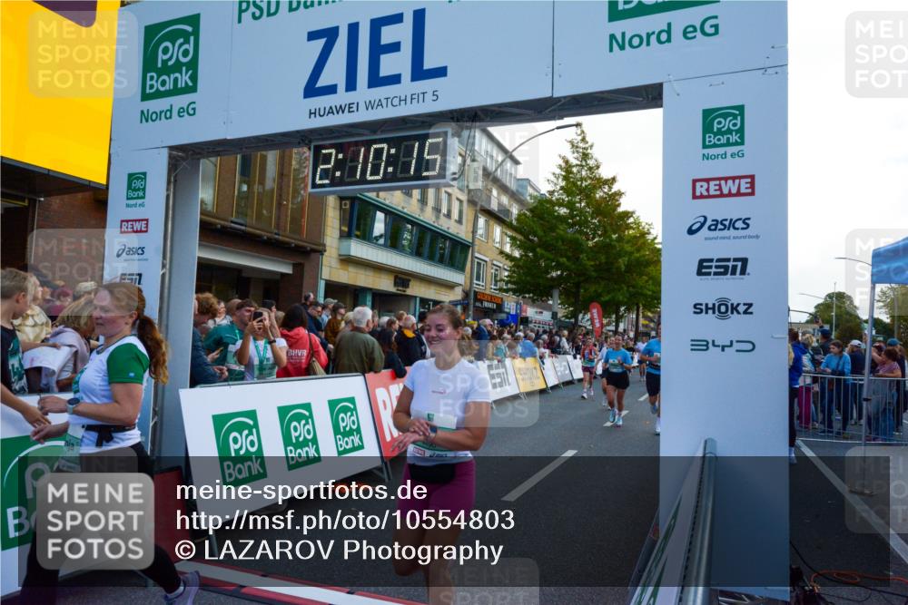 20.09.2026 - PSD Bank Halbmarathon LAZAROV Photography http://msf.ph/oto/10554803 20.09.2026 12:10:14 Ziel 1075, 1076, 1179, 1878, 1942, 2163, 2278, 2826, 2963, 3338, 3391, 3742, 3897, 4301, 4490 meine-sportfotos.de