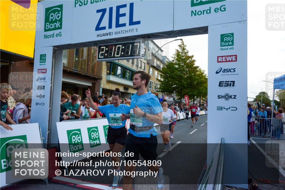 20.09.2026 - PSD Bank Halbmarathon LAZAROV Photography http://msf.ph/oto/10554809 20.09.2026 12:10:17 Ziel 1075, 1076, 1179, 1878, 2163, 2826, 2963, 3391, 3742, 3897, 4301, 4490, 4576, 4577 meine-sportfotos.de