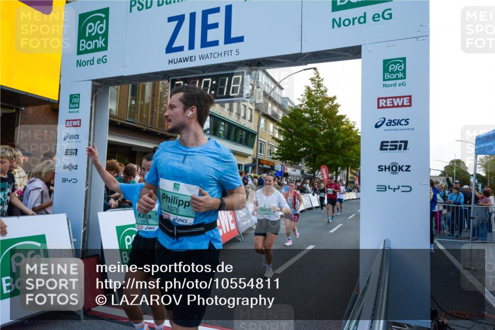 20.09.2026 - PSD Bank Halbmarathon LAZAROV Photography http://msf.ph/oto/10554811 20.09.2026 12:10:17 Ziel 1075, 1076, 1179, 1878, 2163, 2826, 2963, 3391, 3742, 3897, 4301, 4490, 4576, 4577 meine-sportfotos.de