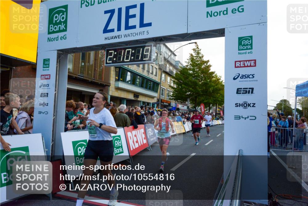 20.09.2026 - PSD Bank Halbmarathon LAZAROV Photography http://msf.ph/oto/10554816 20.09.2026 12:10:18 Ziel 1075, 1076, 1878, 2163, 2826, 3391, 3742, 3897, 4301, 4490, 4576, 4577 meine-sportfotos.de