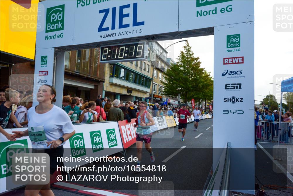 20.09.2026 - PSD Bank Halbmarathon LAZAROV Photography http://msf.ph/oto/10554818 20.09.2026 12:10:18 Ziel 1075, 1076, 1878, 2163, 2826, 3391, 3742, 3897, 4301, 4490, 4576, 4577 meine-sportfotos.de