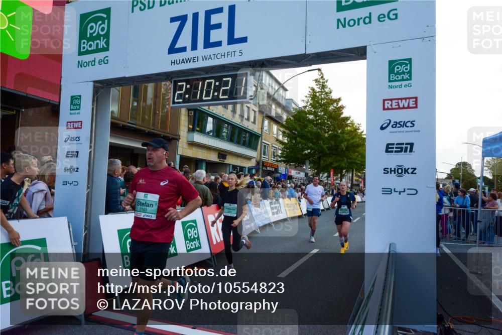 20.09.2026 - PSD Bank Halbmarathon LAZAROV Photography http://msf.ph/oto/10554823 20.09.2026 12:10:21 Ziel 1075, 1076, 1878, 2163, 2826, 3391, 3742, 3897, 4576, 4577 meine-sportfotos.de