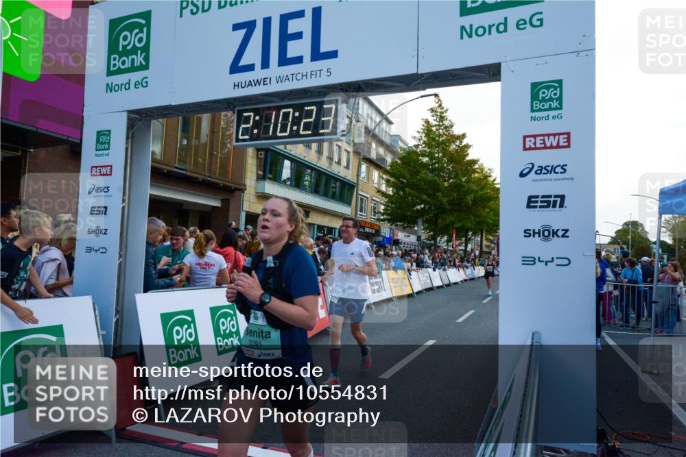 20.09.2026 - PSD Bank Halbmarathon LAZAROV Photography http://msf.ph/oto/10554831 20.09.2026 12:10:22 Ziel 1075, 1076, 1878, 2163, 2826, 3391, 3742, 3897, 4576, 4577 meine-sportfotos.de