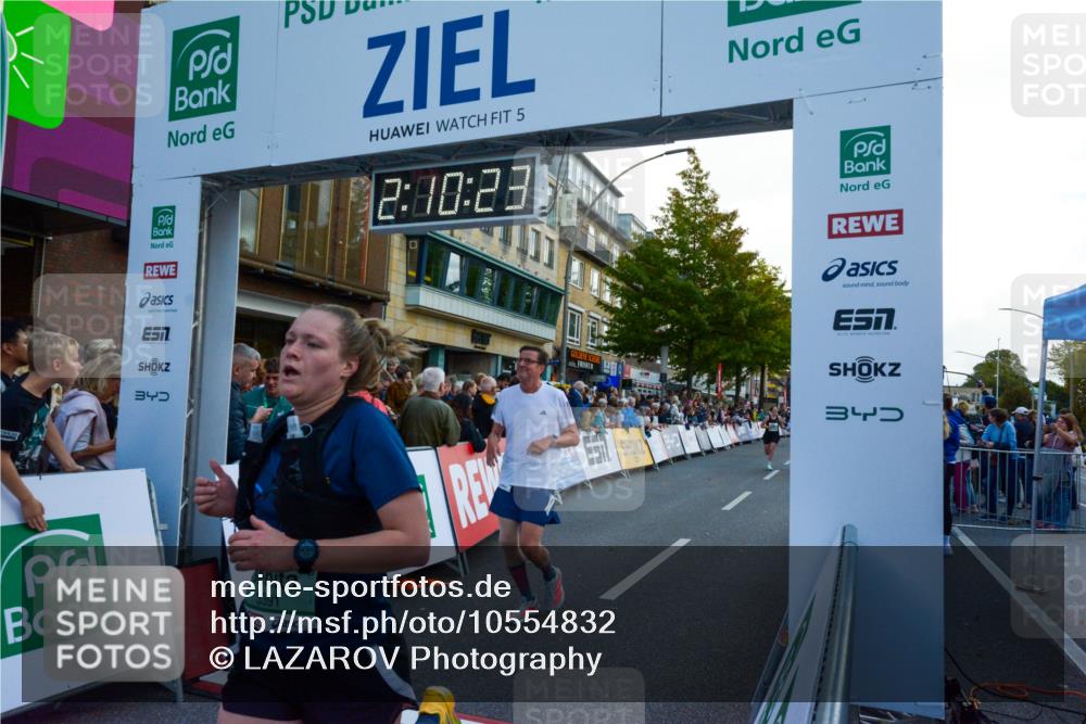 20.09.2026 - PSD Bank Halbmarathon LAZAROV Photography http://msf.ph/oto/10554832 20.09.2026 12:10:23 Ziel 1075, 1076, 1878, 2163, 2826, 3391, 3742, 3897, 4576, 4577 meine-sportfotos.de
