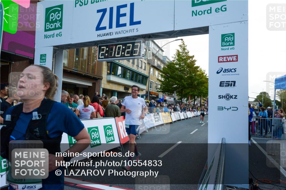 20.09.2026 - PSD Bank Halbmarathon LAZAROV Photography http://msf.ph/oto/10554833 20.09.2026 12:10:23 Ziel 1075, 1076, 1878, 2163, 2826, 3391, 3742, 3897, 4576, 4577 meine-sportfotos.de