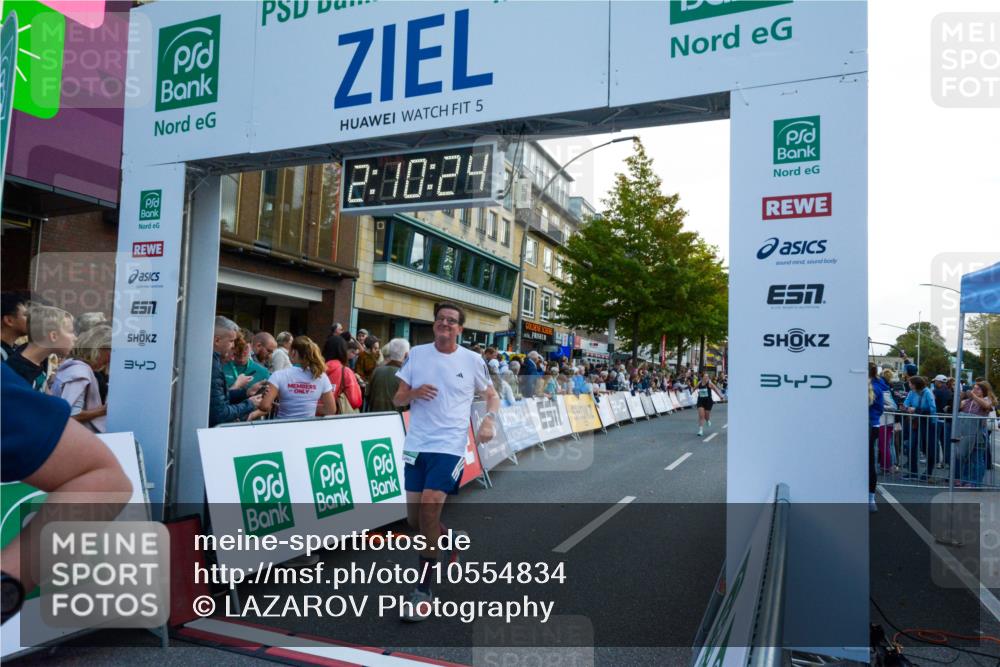20.09.2026 - PSD Bank Halbmarathon LAZAROV Photography http://msf.ph/oto/10554834 20.09.2026 12:10:23 Ziel 1075, 1076, 1878, 2163, 2826, 3391, 3742, 3897, 4576, 4577 meine-sportfotos.de